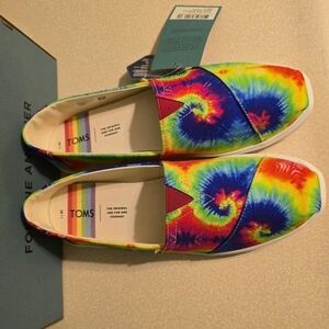 TOMS Slip-On Shoes – Women’s Size 11 – Rainbow Tie-Dye – New in Box